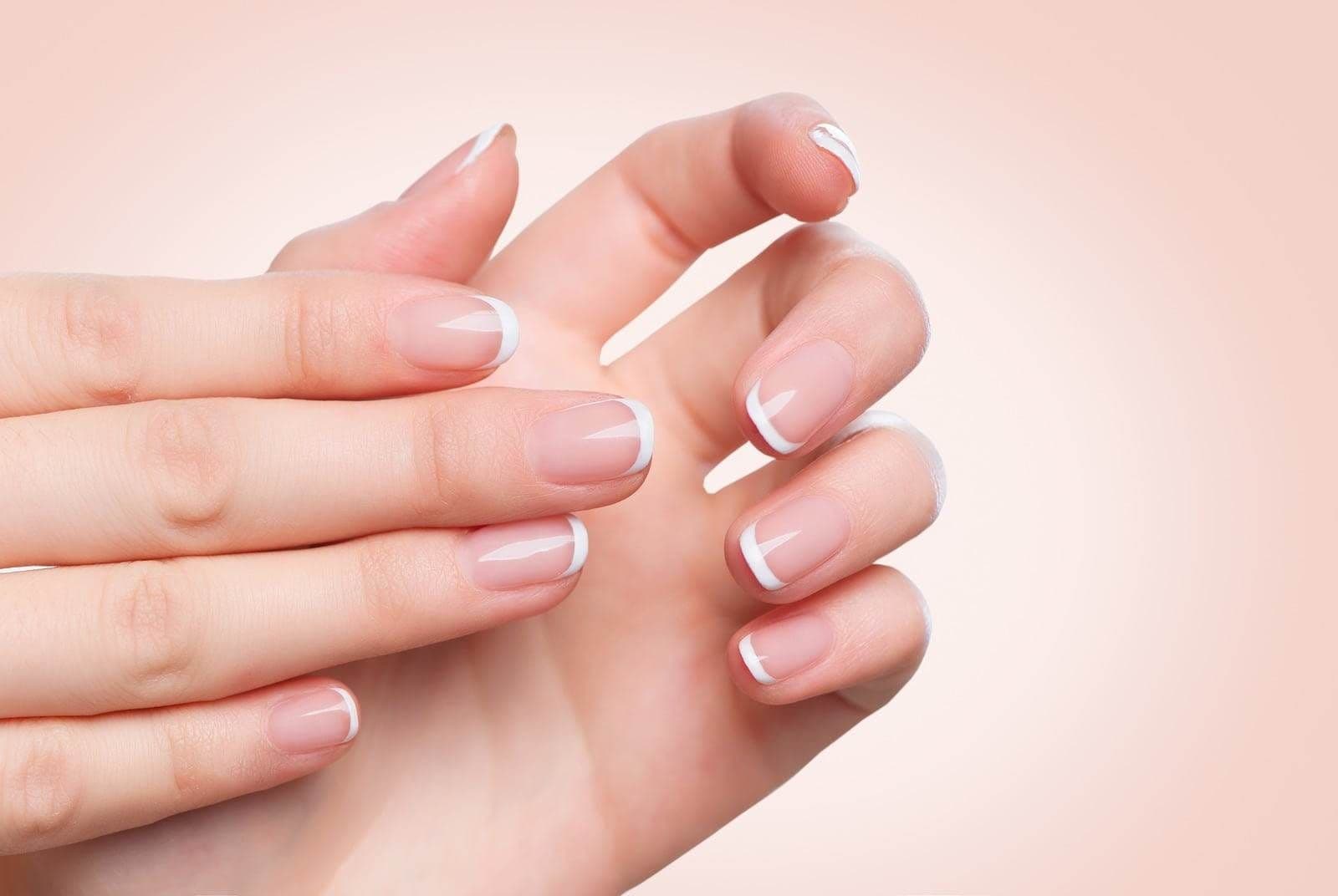 French Manicure 