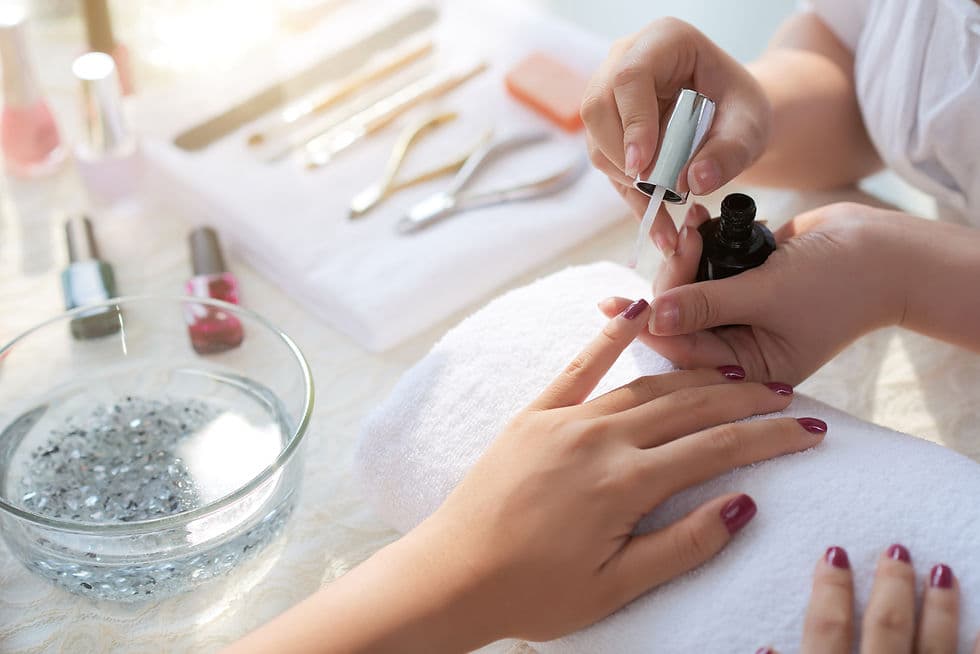 How long does a Nail lamination last?
