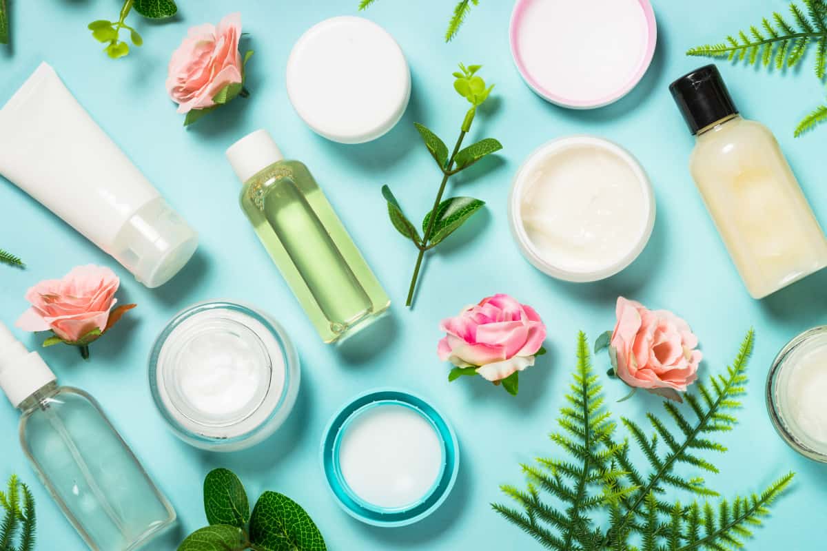How long does a Hot Oil Manicure last?