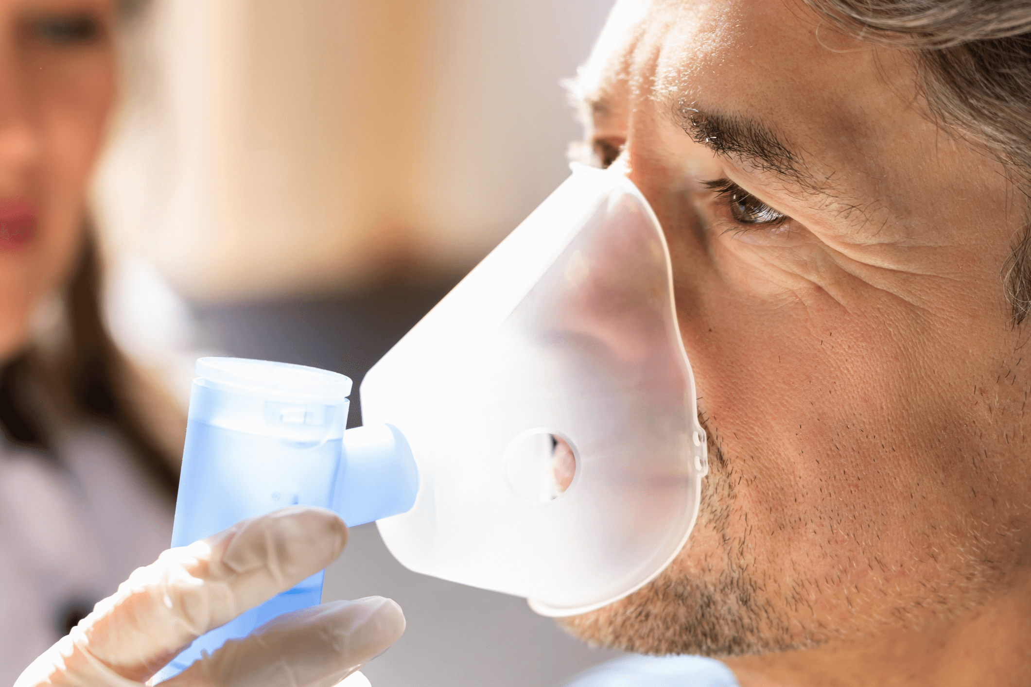 What are the symptoms of chronic bronchitis?