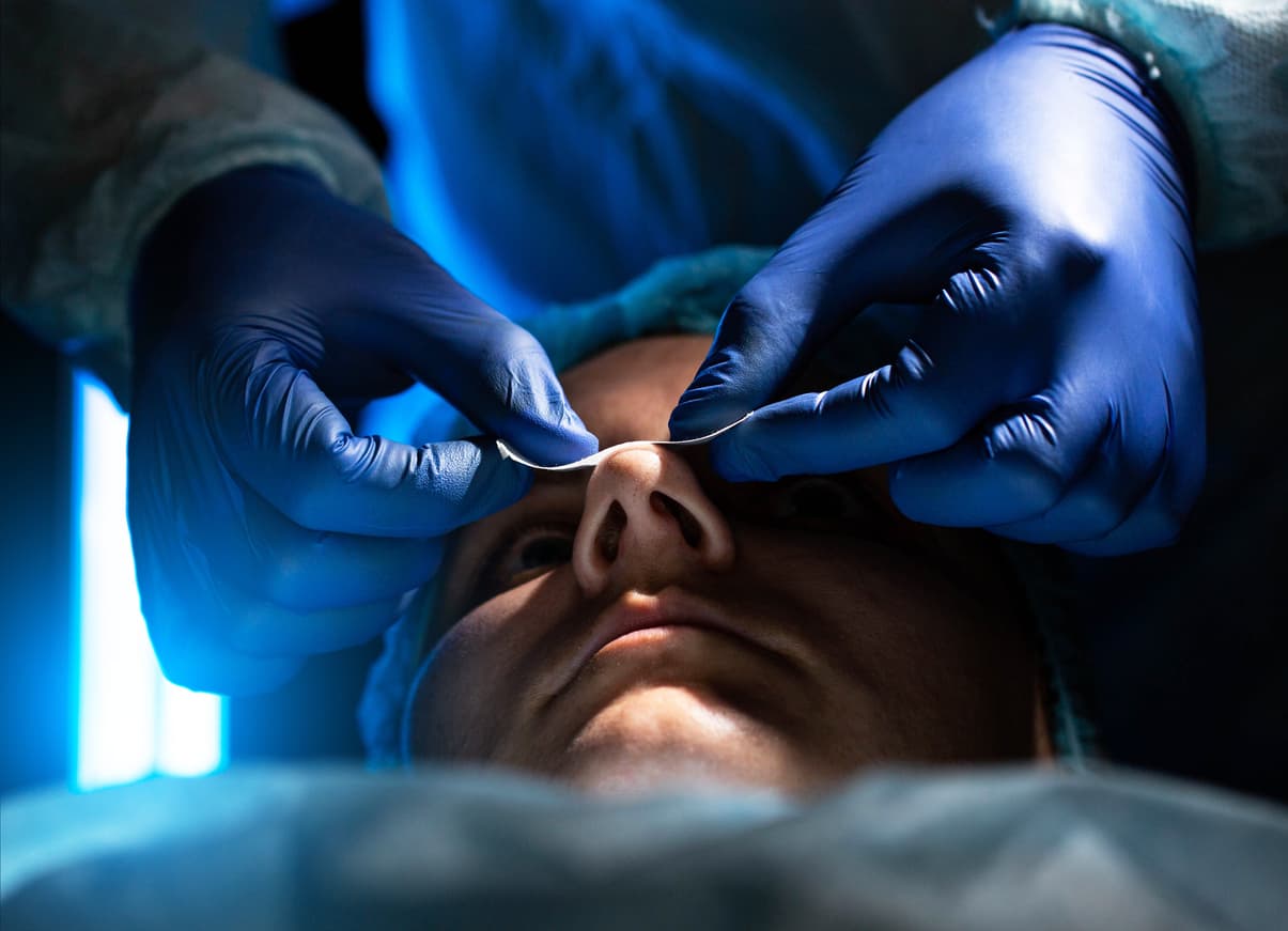 Potential complications and risks of sinus surgery