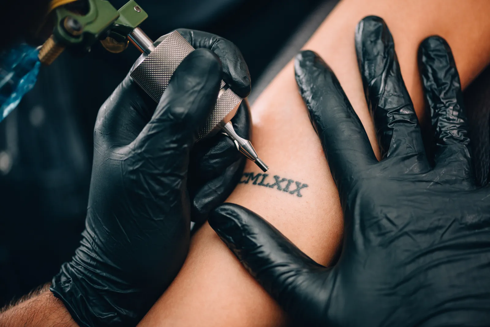 What are the different styles of tattoos?